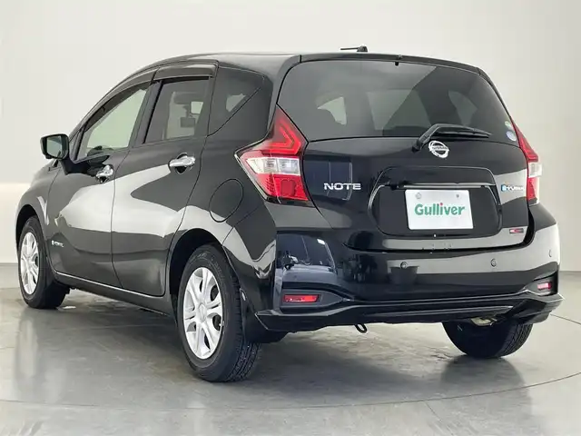 日産 ノート e－パワー X 愛知県 2017(平29)年 7.8万km スーパーブラック 純正ナビ　全方位カメラ　スマートルームミラー　禁煙車　Ｂｌｕｅｔｏｏｔｈ　フルセグＴＶ　ＤＶＤ再生　ＥＴＣ　前後ドラレコ　衝突軽減　ＨＩＤオートライト　レーンキープ　純正フロアマット　プッシュスタート