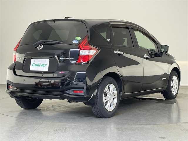 日産 ノート e－パワー X 神奈川県 2017(平29)年 7.8万km スーパーブラック 純正ナビ　全方位カメラ　スマートルームミラー　禁煙車　Ｂｌｕｅｔｏｏｔｈ　フルセグＴＶ　ＤＶＤ再生　ＥＴＣ　前後ドラレコ　衝突軽減　ＨＩＤオートライト　レーンキープ　純正フロアマット　プッシュスタート