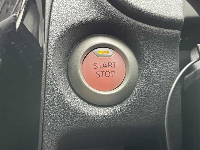 日産 ノート e－パワー X 神奈川県 2017(平29)年 7.8万km スーパーブラック 純正ナビ　全方位カメラ　スマートルームミラー　禁煙車　Ｂｌｕｅｔｏｏｔｈ　フルセグＴＶ　ＤＶＤ再生　ＥＴＣ　前後ドラレコ　衝突軽減　ＨＩＤオートライト　レーンキープ　純正フロアマット　プッシュスタート