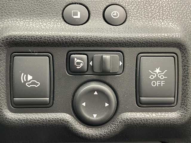 日産 ノート e－パワー X 神奈川県 2017(平29)年 7.8万km スーパーブラック 純正ナビ　全方位カメラ　スマートルームミラー　禁煙車　Ｂｌｕｅｔｏｏｔｈ　フルセグＴＶ　ＤＶＤ再生　ＥＴＣ　前後ドラレコ　衝突軽減　ＨＩＤオートライト　レーンキープ　純正フロアマット　プッシュスタート