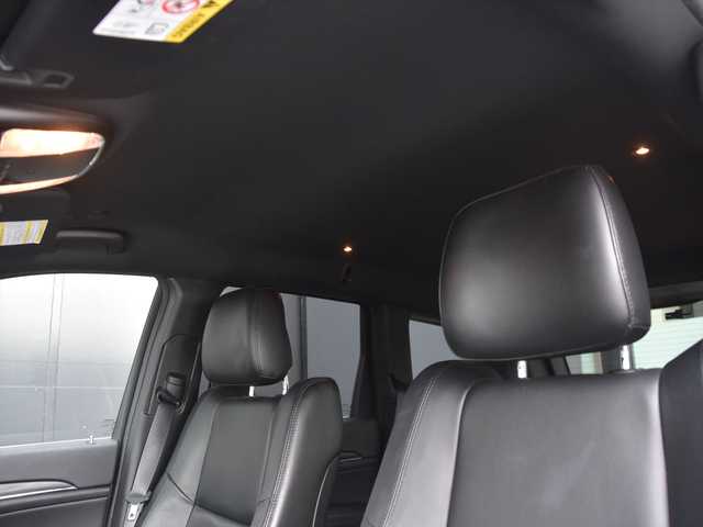 クライスラー・ジープ ジープ グランドチェロキー LTD 和歌山県 2021(令3)年 5.1万km 白 黒革 /CarPlay /ACC /ナビ /Bカメ /TV /エアサス/前後ドラレコ  /オートテールゲート /衝突軽減ブレーキ /レーンセンス /BSM /ベンチレーション /シートヒーター /パワーシート /スマートキー /パドルシフト /HIDライト /ETC/取扱説明書/保証書