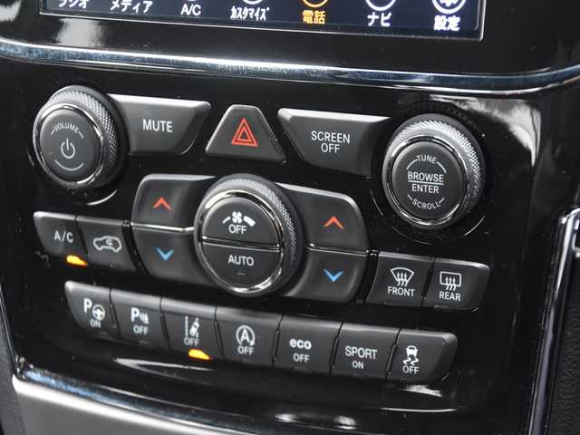 クライスラー・ジープ ジープ グランドチェロキー LTD 和歌山県 2021(令3)年 5.1万km 白 黒革 /CarPlay /ACC /ナビ /Bカメ /TV /エアサス/前後ドラレコ  /オートテールゲート /衝突軽減ブレーキ /レーンセンス /BSM /ベンチレーション /シートヒーター /パワーシート /スマートキー /パドルシフト /HIDライト /ETC/取扱説明書/保証書