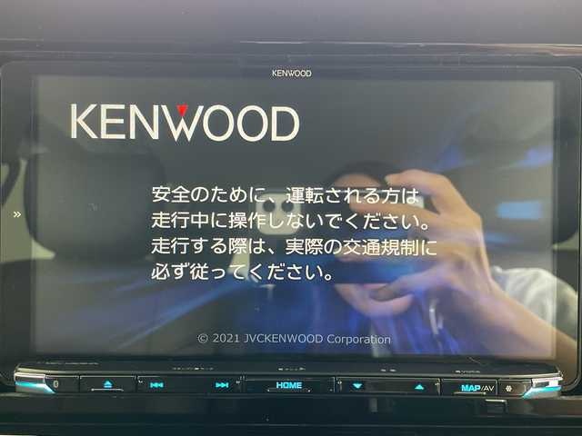 日産 エルグランド 250ハイウェイスターS 岐阜県 2021(令3)年 1.3万km ピュアホワイトパール 社外9インチナビ/　(AM/FM/CD/DVD/Bluetooth/iPod/USEN)/アラウンドビューモニター/フリップダウンモニター/エマージェンシーブレーキ/コーナーセンサー/両側パワースライドドア/ハーフレザーシート/オットマン/純正アルミホイール/フロアマット/ドライブレコーダー/ETC