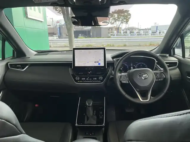 トヨタ カローラ クロス ハイブリッド Z 宮城県 2025(令7)年 0.1万km メタルストリームM 純正ナビ 10.5インチ/ＡＭ／ＦＭ／Ｂｌｕｅｔｏｏｔｈ／Ｍｉｒａｃａｓｔ／フルセグＴＶ/レーダークルーズコントロール/ブラインドスポットモニター/プリクラッシュセーフティ/レーンディパーチャーアラート/レーントレーシングアシスト/クリアランスソナー/ハンドルヒーター/シートヒーター/運転席パワーシート/オートハイビーム（ＬＥＤ）/パワーバックドア/ＥＴＣ２．０/純正フロアマット/ハーフレザーシート/スペアキー×１/純正AWサマータイヤ225/50/R18
