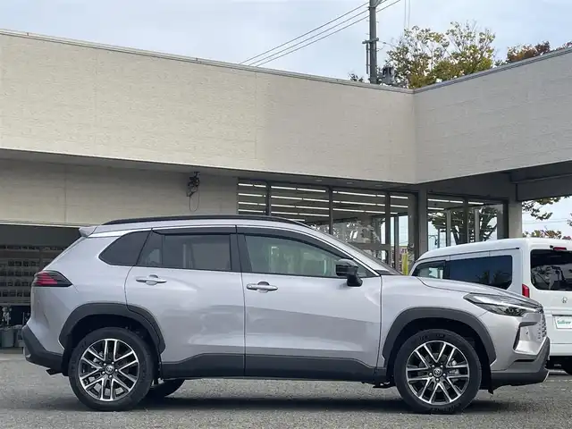 トヨタ カローラ クロス ハイブリッド Z 宮城県 2025(令7)年 0.1万km メタルストリームM 純正ナビ 10.5インチ/ＡＭ／ＦＭ／Ｂｌｕｅｔｏｏｔｈ／Ｍｉｒａｃａｓｔ／フルセグＴＶ/レーダークルーズコントロール/ブラインドスポットモニター/プリクラッシュセーフティ/レーンディパーチャーアラート/レーントレーシングアシスト/クリアランスソナー/ハンドルヒーター/シートヒーター/運転席パワーシート/オートハイビーム（ＬＥＤ）/パワーバックドア/ＥＴＣ２．０/純正フロアマット/ハーフレザーシート/スペアキー×１/純正AWサマータイヤ225/50/R18