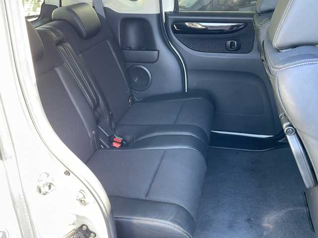 ホンダ Ｎ ＢＯＸ カスタム G ターボSSパッケージ 山口県 2016(平28)年 7.7万km プレミアムホワイトパールⅡ (株)IDOMが運営する【じしゃロン宇部店】の自社ローン専用車両になります。こちらは現金またはオートローンご利用時の価格です。自社ローンご希望の方は別途その旨お申付け下さい。/純正ナビ　/Ｂｌｕｅｔｏｏｔｈ　/バックモニター　/フルセグＴＶ　/ドライブレコーダー　/クルーズコントロール　/純正フロアマット　/純正アルミホイール　/シートヒーター　/横滑り防止装置　/キセノンヘッドライト　/ＥＴＣ