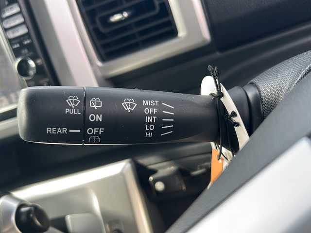 ダイハツ ウェイク G SA 愛知県 2015(平27)年 12.8万km パールホワイトⅢ /禁煙車//純正ナビ・フルセグTV/　(NMZP-W64D)//バックカメラ//ETC//前ドラレコ/　(ZDR-022)//スマートアシスト//低速域衝突回避支援ブレーキ//誤発進抑制制御//先行車発進お知らせ//両側パワースライドドア//後席サンシェード//LEDオートライト//プッシュスタート//ecoIDLE//電動格納ミラー//ISOFIX//ステアリングスイッチ//フォグランプ//純正ラバーフロアマット//純正ドアバイザー//取扱説明書/新車保証書//スペアキー×1