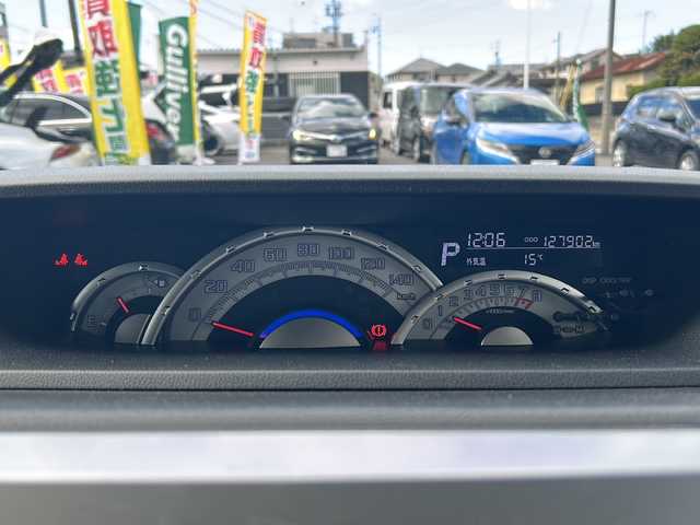 ダイハツ ウェイク G SA 愛知県 2015(平27)年 12.8万km パールホワイトⅢ /禁煙車//純正ナビ・フルセグTV/　(NMZP-W64D)//バックカメラ//ETC//前ドラレコ/　(ZDR-022)//スマートアシスト//低速域衝突回避支援ブレーキ//誤発進抑制制御//先行車発進お知らせ//両側パワースライドドア//後席サンシェード//LEDオートライト//プッシュスタート//ecoIDLE//電動格納ミラー//ISOFIX//ステアリングスイッチ//フォグランプ//純正ラバーフロアマット//純正ドアバイザー//取扱説明書/新車保証書//スペアキー×1