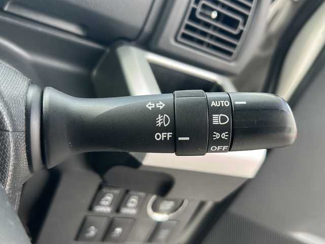 ダイハツ ウェイク G SA 愛知県 2015(平27)年 12.8万km パールホワイトⅢ /禁煙車//純正ナビ・フルセグTV/　(NMZP-W64D)//バックカメラ//ETC//前ドラレコ/　(ZDR-022)//スマートアシスト//低速域衝突回避支援ブレーキ//誤発進抑制制御//先行車発進お知らせ//両側パワースライドドア//後席サンシェード//LEDオートライト//プッシュスタート//ecoIDLE//電動格納ミラー//ISOFIX//ステアリングスイッチ//フォグランプ//純正ラバーフロアマット//純正ドアバイザー//取扱説明書/新車保証書//スペアキー×1