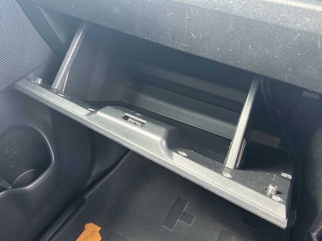 ダイハツ ウェイク G SA 愛知県 2015(平27)年 12.8万km パールホワイトⅢ /禁煙車//純正ナビ・フルセグTV/　(NMZP-W64D)//バックカメラ//ETC//前ドラレコ/　(ZDR-022)//スマートアシスト//低速域衝突回避支援ブレーキ//誤発進抑制制御//先行車発進お知らせ//両側パワースライドドア//後席サンシェード//LEDオートライト//プッシュスタート//ecoIDLE//電動格納ミラー//ISOFIX//ステアリングスイッチ//フォグランプ//純正ラバーフロアマット//純正ドアバイザー//取扱説明書/新車保証書//スペアキー×1