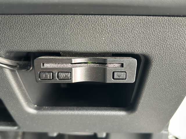 ダイハツ ウェイク G SA 愛知県 2015(平27)年 12.8万km パールホワイトⅢ /禁煙車//純正ナビ・フルセグTV/　(NMZP-W64D)//バックカメラ//ETC//前ドラレコ/　(ZDR-022)//スマートアシスト//低速域衝突回避支援ブレーキ//誤発進抑制制御//先行車発進お知らせ//両側パワースライドドア//後席サンシェード//LEDオートライト//プッシュスタート//ecoIDLE//電動格納ミラー//ISOFIX//ステアリングスイッチ//フォグランプ//純正ラバーフロアマット//純正ドアバイザー//取扱説明書/新車保証書//スペアキー×1