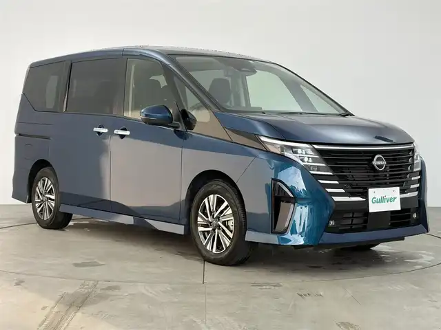 日産 セレナ ハイウェイスター V 愛知県 2023(令5)年 4.2万km ミディアムブルーメタリック 純正12.3インチナビ/アラウンドビューモニター/フルセグTV/フリップダウンモニター/プロパイロット/エマージェンシーブレーキ/ブラインドスポットワーニング/横滑り防止装置/ソナー機能/車線逸脱防止支援システム/オートライト/オートマチックハイビーム/LEDヘッドライト/LEDフォグランプ/インテリジェントルームミラー/後席サンシェード/ワイヤレス充電/両側パワースライドドア/ETC2.0/純正16インチアルミホイール/純正フロアマット/パドルシフト/プッシュスタート/スマートキー