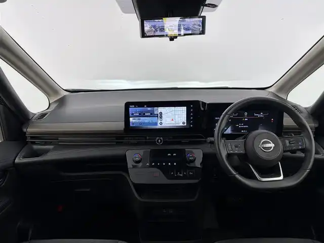 日産 セレナ ハイウェイスター V 愛知県 2023(令5)年 4.2万km ミディアムブルーメタリック 純正12.3インチナビ/アラウンドビューモニター/フルセグTV/フリップダウンモニター/プロパイロット/エマージェンシーブレーキ/ブラインドスポットワーニング/横滑り防止装置/ソナー機能/車線逸脱防止支援システム/オートライト/オートマチックハイビーム/LEDヘッドライト/LEDフォグランプ/インテリジェントルームミラー/後席サンシェード/ワイヤレス充電/両側パワースライドドア/ETC2.0/純正16インチアルミホイール/純正フロアマット/パドルシフト/プッシュスタート/スマートキー