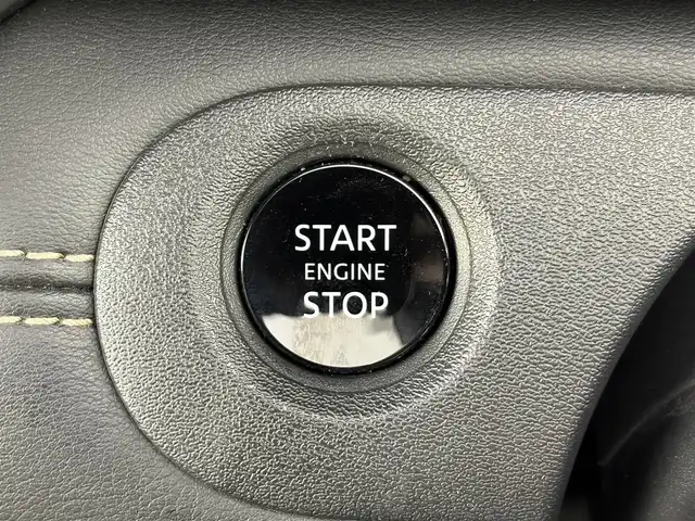 日産 セレナ ハイウェイスター V 愛知県 2023(令5)年 4.2万km ミディアムブルーメタリック 純正12.3インチナビ/アラウンドビューモニター/フルセグTV/フリップダウンモニター/プロパイロット/エマージェンシーブレーキ/ブラインドスポットワーニング/横滑り防止装置/ソナー機能/車線逸脱防止支援システム/オートライト/オートマチックハイビーム/LEDヘッドライト/LEDフォグランプ/インテリジェントルームミラー/後席サンシェード/ワイヤレス充電/両側パワースライドドア/ETC2.0/純正16インチアルミホイール/純正フロアマット/パドルシフト/プッシュスタート/スマートキー