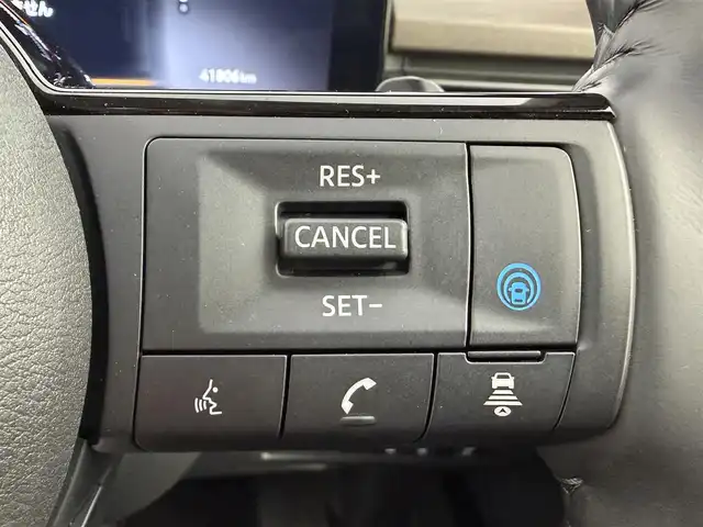 日産 セレナ ハイウェイスター V 愛知県 2023(令5)年 4.2万km ミディアムブルーメタリック 純正12.3インチナビ/アラウンドビューモニター/フルセグTV/フリップダウンモニター/プロパイロット/エマージェンシーブレーキ/ブラインドスポットワーニング/横滑り防止装置/ソナー機能/車線逸脱防止支援システム/オートライト/オートマチックハイビーム/LEDヘッドライト/LEDフォグランプ/インテリジェントルームミラー/後席サンシェード/ワイヤレス充電/両側パワースライドドア/ETC2.0/純正16インチアルミホイール/純正フロアマット/パドルシフト/プッシュスタート/スマートキー