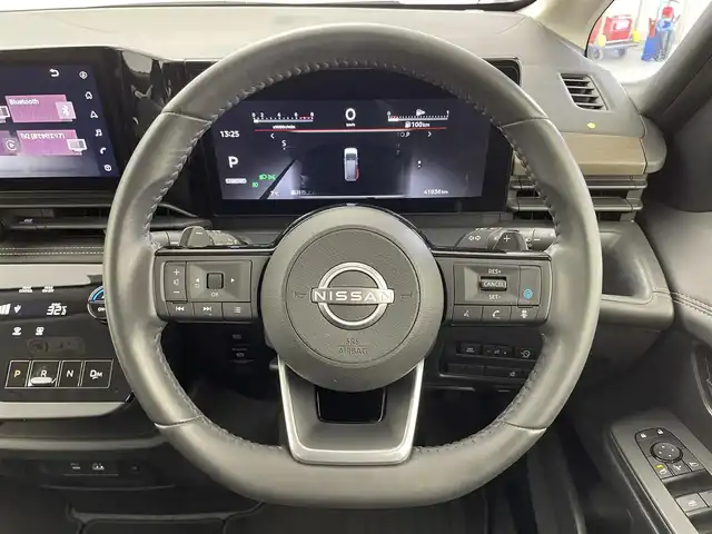 日産 セレナ ハイウェイスター V 福井県 2023(令5)年 4.2万km ミディアムブルーメタリック 純正12.3インチナビ/アラウンドビューモニター/フルセグTV/フリップダウンモニター/プロパイロット/エマージェンシーブレーキ/ブラインドスポットワーニング/横滑り防止装置/ソナー機能/車線逸脱防止支援システム/オートライト/オートマチックハイビーム/LEDヘッドライト/LEDフォグランプ/インテリジェントルームミラー/後席サンシェード/ワイヤレス充電/両側パワースライドドア/ETC2.0/純正16インチアルミホイール/純正フロアマット/パドルシフト/プッシュスタート/スマートキー