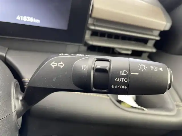 日産 セレナ ハイウェイスター V 福井県 2023(令5)年 4.2万km ミディアムブルーメタリック 純正12.3インチナビ/アラウンドビューモニター/フルセグTV/フリップダウンモニター/プロパイロット/エマージェンシーブレーキ/ブラインドスポットワーニング/横滑り防止装置/ソナー機能/車線逸脱防止支援システム/オートライト/オートマチックハイビーム/LEDヘッドライト/LEDフォグランプ/インテリジェントルームミラー/後席サンシェード/ワイヤレス充電/両側パワースライドドア/ETC2.0/純正16インチアルミホイール/純正フロアマット/パドルシフト/プッシュスタート/スマートキー