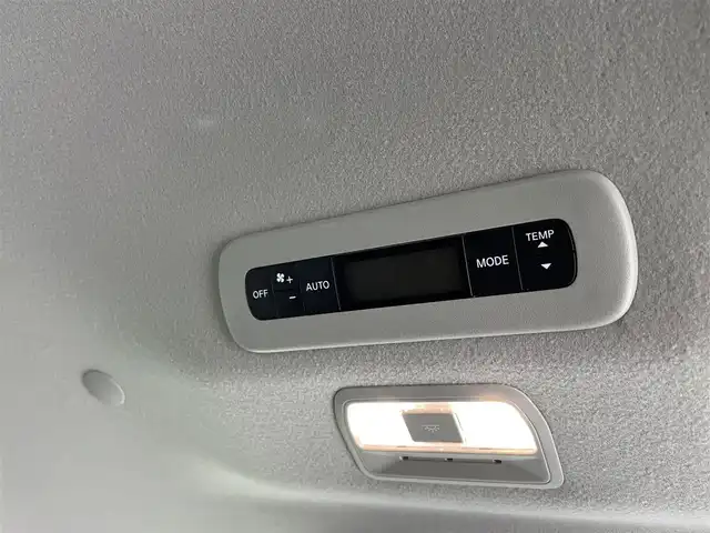 日産 セレナ ハイウェイスター V 福井県 2023(令5)年 4.2万km ミディアムブルーメタリック 純正12.3インチナビ/アラウンドビューモニター/フルセグTV/フリップダウンモニター/プロパイロット/エマージェンシーブレーキ/ブラインドスポットワーニング/横滑り防止装置/ソナー機能/車線逸脱防止支援システム/オートライト/オートマチックハイビーム/LEDヘッドライト/LEDフォグランプ/インテリジェントルームミラー/後席サンシェード/ワイヤレス充電/両側パワースライドドア/ETC2.0/純正16インチアルミホイール/純正フロアマット/パドルシフト/プッシュスタート/スマートキー