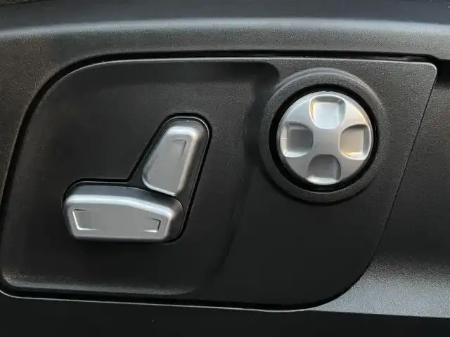 マセラティ レヴァンテ 長野県 2018(平30)年 4万km 黒 電動パノラマサンルーフ/純正OP21インチ・アンテーオAW/レッドキャリパー/エアサスペンション/ブラックレザーシート/パワーシート/フロントシートヒーター/電動リフトゲート/アクティブ・シフト・パドル/純正ナビゲーション/Apple Car Play/Android Auto/地デジTV/360°カメラ/パワーバックドア/電動チルト＆テレスコピックステアリング/クルーズコントロール/パーキングセンサー/HIDヘッドライト /ETC/外装色：ネロ・リベーレ