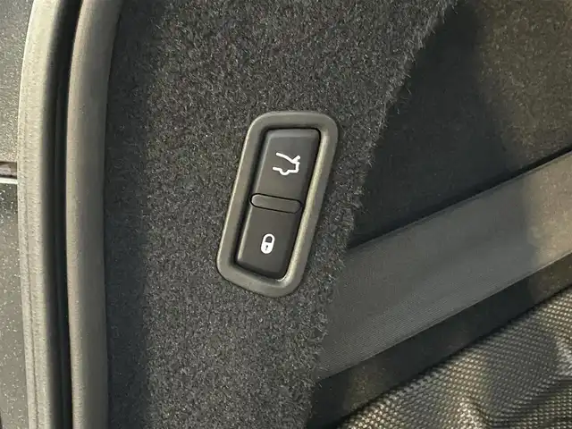 マセラティ レヴァンテ 長野県 2018(平30)年 4万km 黒 電動パノラマサンルーフ/純正OP21インチ・アンテーオAW/レッドキャリパー/エアサスペンション/ブラックレザーシート/パワーシート/フロントシートヒーター/電動リフトゲート/アクティブ・シフト・パドル/純正ナビゲーション/Apple Car Play/Android Auto/地デジTV/360°カメラ/パワーバックドア/電動チルト＆テレスコピックステアリング/クルーズコントロール/パーキングセンサー/HIDヘッドライト /ETC/外装色：ネロ・リベーレ