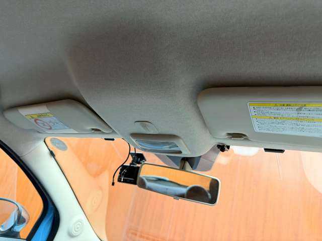 フィアット ５００ ツインエア ポップ 千葉県 2017(平29)年 4.6万km ブルーヴォラーレ 後期モデル　/ナビ　/ＴＶ　/バックカメラ　/Ｂｌｕｅｔｏｏｔｈ接続　/シェブロンストライプファブリックシート　/アイボリーエアコンパネル　/キーレス　/アイドリングストップ　/１オーナー　/ドラレコ　/ＥＴＣ