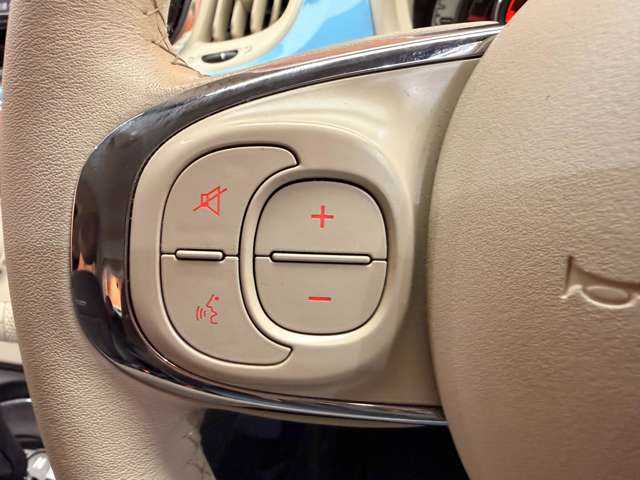 フィアット ５００ ツインエア ポップ 千葉県 2017(平29)年 4.6万km ブルーヴォラーレ 後期モデル　/ナビ　/ＴＶ　/バックカメラ　/Ｂｌｕｅｔｏｏｔｈ接続　/シェブロンストライプファブリックシート　/アイボリーエアコンパネル　/キーレス　/アイドリングストップ　/１オーナー　/ドラレコ　/ＥＴＣ