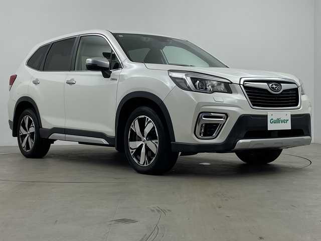 スバル フォレスター ハイブリッド アドバンス 鹿児島県 2018(平30)年 2.7万km クリスタルホワイトP 純正ナビ/（BT/フルセグTV）/アイサイト/パワーバックドア/ブラインドスポットモニター/4WD/パワーシート/ハーフレザーシート/シートヒーター/オートライト/バックカメラ/左サイドカメラ/フロントカメラ/スマートキー/プッシュスタート