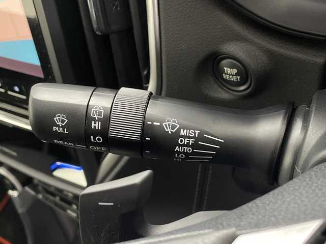 スバル フォレスター ハイブリッド アドバンス 鹿児島県 2018(平30)年 2.7万km クリスタルホワイトP 純正ナビ/（BT/フルセグTV）/アイサイト/パワーバックドア/ブラインドスポットモニター/4WD/パワーシート/ハーフレザーシート/シートヒーター/オートライト/バックカメラ/左サイドカメラ/フロントカメラ/スマートキー/プッシュスタート