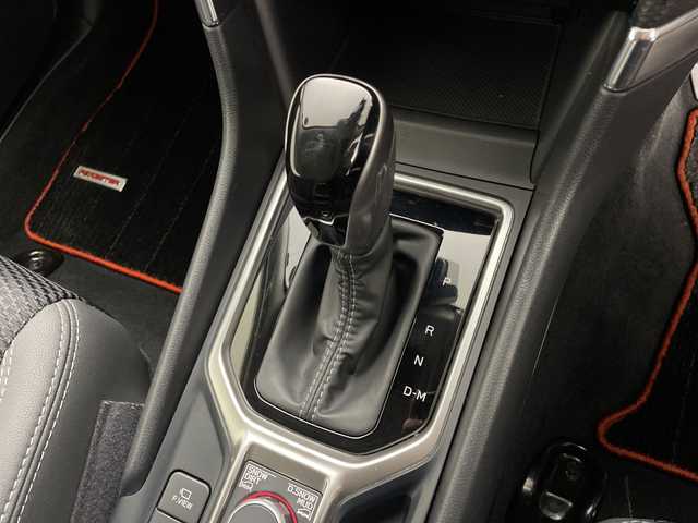 スバル フォレスター ハイブリッド アドバンス 鹿児島県 2018(平30)年 2.7万km クリスタルホワイトP 純正ナビ/（BT/フルセグTV）/アイサイト/パワーバックドア/ブラインドスポットモニター/4WD/パワーシート/ハーフレザーシート/シートヒーター/オートライト/バックカメラ/左サイドカメラ/フロントカメラ/スマートキー/プッシュスタート