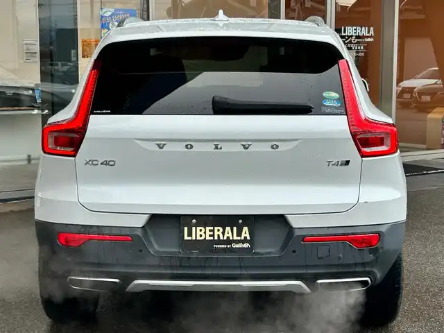 ボルボ ＸＣ４０ 富山県 2019(平31)年 5.6万km パール 純正HDDナビ/フルセグTV/AM/FMラジオ/Bluetooth接続/App-conect/D/N席シートヒーター/D/N席パワーシート/ステアリングヒーター/バックカメラ/360°カメラ/パワーバックドア/ACC/コーナーセンサー/レーンキープアシスト/パーキングセンサー/ブラインドスポットモニター/コーナリングライト/衝突軽減/ETC