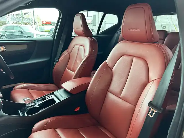 ボルボ ＸＣ４０ 富山県 2019(平31)年 5.6万km パール 純正HDDナビ/フルセグTV/AM/FMラジオ/Bluetooth接続/App-conect/D/N席シートヒーター/D/N席パワーシート/ステアリングヒーター/バックカメラ/360°カメラ/パワーバックドア/ACC/コーナーセンサー/レーンキープアシスト/パーキングセンサー/ブラインドスポットモニター/コーナリングライト/衝突軽減/ETC