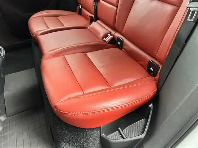 ボルボ ＸＣ４０ 富山県 2019(平31)年 5.6万km パール 純正HDDナビ/フルセグTV/AM/FMラジオ/Bluetooth接続/App-conect/D/N席シートヒーター/D/N席パワーシート/ステアリングヒーター/バックカメラ/360°カメラ/パワーバックドア/ACC/コーナーセンサー/レーンキープアシスト/パーキングセンサー/ブラインドスポットモニター/コーナリングライト/衝突軽減/ETC