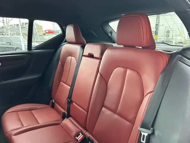 ボルボ ＸＣ４０ 富山県 2019(平31)年 5.6万km パール 純正HDDナビ/フルセグTV/AM/FMラジオ/Bluetooth接続/App-conect/D/N席シートヒーター/D/N席パワーシート/ステアリングヒーター/バックカメラ/360°カメラ/パワーバックドア/ACC/コーナーセンサー/レーンキープアシスト/パーキングセンサー/ブラインドスポットモニター/コーナリングライト/衝突軽減/ETC