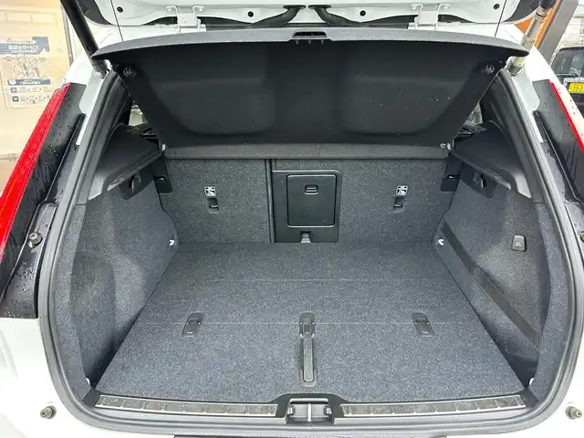 ボルボ ＸＣ４０ 富山県 2019(平31)年 5.6万km パール 純正HDDナビ/フルセグTV/AM/FMラジオ/Bluetooth接続/App-conect/D/N席シートヒーター/D/N席パワーシート/ステアリングヒーター/バックカメラ/360°カメラ/パワーバックドア/ACC/コーナーセンサー/レーンキープアシスト/パーキングセンサー/ブラインドスポットモニター/コーナリングライト/衝突軽減/ETC