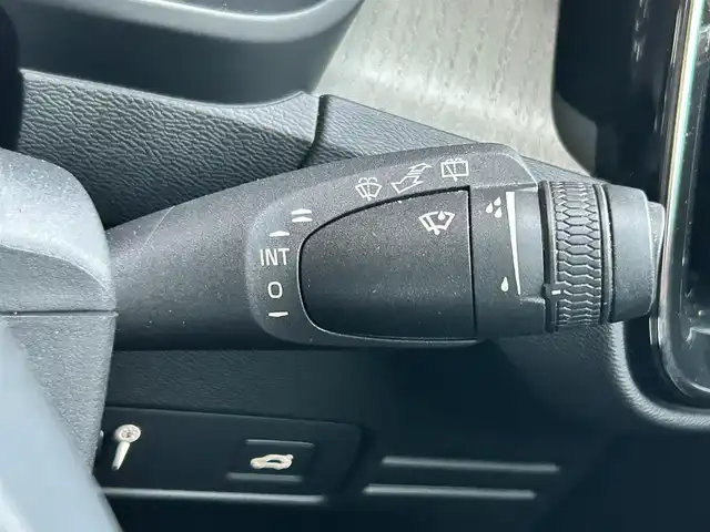 ボルボ ＸＣ４０ 富山県 2019(平31)年 5.6万km パール 純正HDDナビ/フルセグTV/AM/FMラジオ/Bluetooth接続/App-conect/D/N席シートヒーター/D/N席パワーシート/ステアリングヒーター/バックカメラ/360°カメラ/パワーバックドア/ACC/コーナーセンサー/レーンキープアシスト/パーキングセンサー/ブラインドスポットモニター/コーナリングライト/衝突軽減/ETC