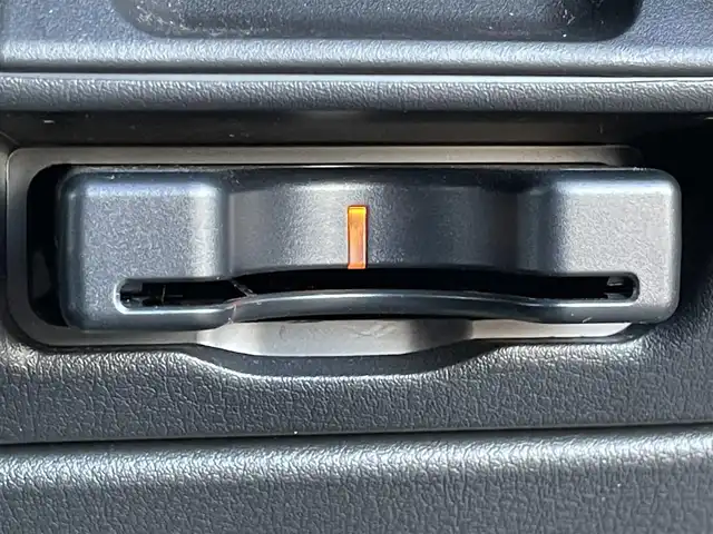 マツダ ＣＸ－６０ XD エクスクルーシブモード 群馬県 2023(令5)年 5.7万km ロジウムホワイトプレミアムメタリック 安全装備/・衝突軽減ブレーキ/・コーナーセンサー/・クルーズコントロール/・ブラインドスポットモニター/・レーンキープアシスト/・オートライト/・オートハイビーム/・横滑り防止/・SOSコール/メーカー純正ナビ/・AM/FM/フルセグTV/・Bluetooth/HDMI/・USB（タイプC2個）/360°ビューモニター/LEDヘッドライト/LEDフォグランプ/前席パワーシート/前席シートヒーター/前席エアシート/シートメモリー/パワーバックドア/オートホールド/電子パーキング/ETC/純正フロアマット/純正20インチアルミホイール/スマートキー/プッシュスタート