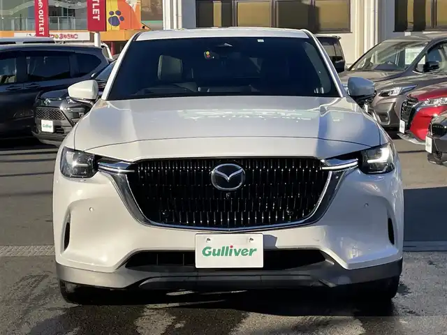 マツダ ＣＸ－６０ XD エクスクルーシブモード 群馬県 2023(令5)年 5.7万km ロジウムホワイトプレミアムメタリック 安全装備/・衝突軽減ブレーキ/・コーナーセンサー/・クルーズコントロール/・ブラインドスポットモニター/・レーンキープアシスト/・オートライト/・オートハイビーム/・横滑り防止/・SOSコール/メーカー純正ナビ/・AM/FM/フルセグTV/・Bluetooth/HDMI/・USB（タイプC2個）/360°ビューモニター/LEDヘッドライト/LEDフォグランプ/前席パワーシート/前席シートヒーター/前席エアシート/シートメモリー/パワーバックドア/オートホールド/電子パーキング/ETC/純正フロアマット/純正20インチアルミホイール/スマートキー/プッシュスタート