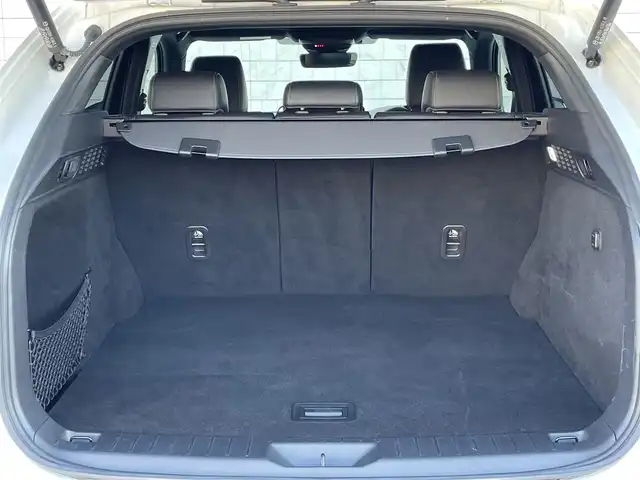 マツダ ＣＸ－６０ XD エクスクルーシブモード 群馬県 2023(令5)年 5.7万km ロジウムホワイトプレミアムメタリック 安全装備/・衝突軽減ブレーキ/・コーナーセンサー/・クルーズコントロール/・ブラインドスポットモニター/・レーンキープアシスト/・オートライト/・オートハイビーム/・横滑り防止/・SOSコール/メーカー純正ナビ/・AM/FM/フルセグTV/・Bluetooth/HDMI/・USB（タイプC2個）/360°ビューモニター/LEDヘッドライト/LEDフォグランプ/前席パワーシート/前席シートヒーター/前席エアシート/シートメモリー/パワーバックドア/オートホールド/電子パーキング/ETC/純正フロアマット/純正20インチアルミホイール/スマートキー/プッシュスタート