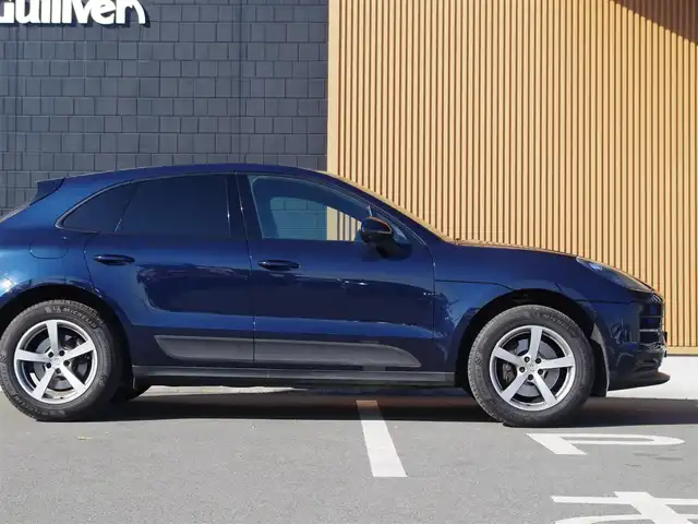 ポルシェ マカン 埼玉県 2019(令1)年 4.6万km ナイトブルーメタリック ポルシェ・エントリードライブ/純正メモリナビ（AppleCarPlay、Bluetooth）/360°カメラ/ハーフレーザーシート/パワーシート/パワーバックドア/コーナーセンサー/LEDヘッドライト/純正18インチアルミホイール