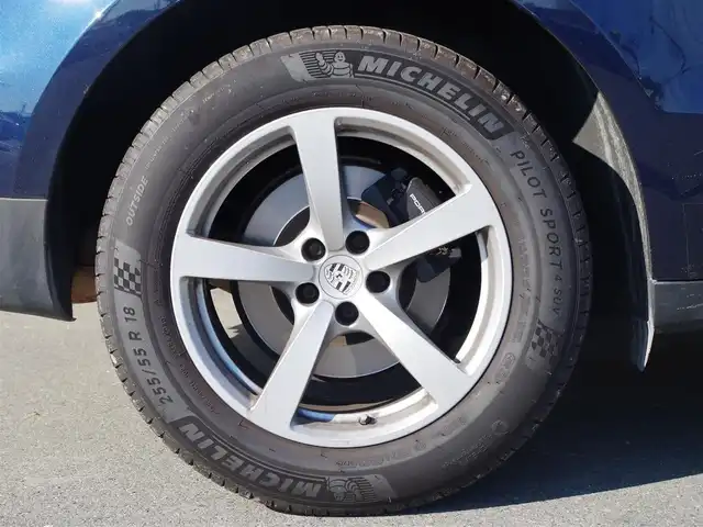 ポルシェ マカン 埼玉県 2019(令1)年 4.6万km ナイトブルーメタリック ポルシェ・エントリードライブ/純正メモリナビ（AppleCarPlay、Bluetooth）/360°カメラ/ハーフレーザーシート/パワーシート/パワーバックドア/コーナーセンサー/LEDヘッドライト/純正18インチアルミホイール