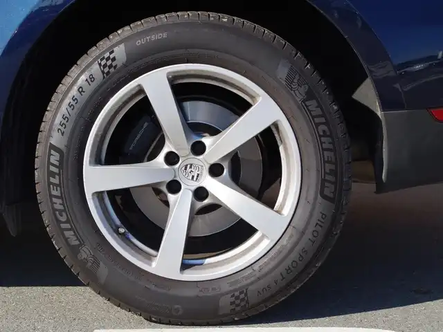 ポルシェ マカン 埼玉県 2019(令1)年 4.6万km ナイトブルーメタリック ポルシェ・エントリードライブ/純正メモリナビ（AppleCarPlay、Bluetooth）/360°カメラ/ハーフレーザーシート/パワーシート/パワーバックドア/コーナーセンサー/LEDヘッドライト/純正18インチアルミホイール