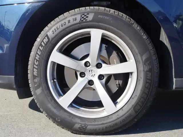 ポルシェ マカン 埼玉県 2019(令1)年 4.6万km ナイトブルーメタリック ポルシェ・エントリードライブ/純正メモリナビ（AppleCarPlay、Bluetooth）/360°カメラ/ハーフレーザーシート/パワーシート/パワーバックドア/コーナーセンサー/LEDヘッドライト/純正18インチアルミホイール