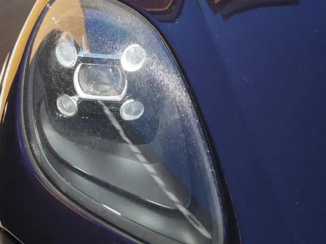 ポルシェ マカン 埼玉県 2019(令1)年 4.6万km ナイトブルーメタリック ポルシェ・エントリードライブ/純正メモリナビ（AppleCarPlay、Bluetooth）/360°カメラ/ハーフレーザーシート/パワーシート/パワーバックドア/コーナーセンサー/LEDヘッドライト/純正18インチアルミホイール