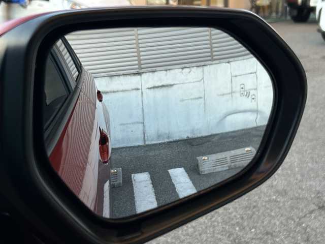 トヨタ カローラ ハイブリット S 大阪府 2020(令2)年 3万km スカーレットメタリック ワンオーナー/OP：シートヒーター/OP：9インチディスプレイオーディオ6スピーカー/　コネクティッドナビ対応/AM/FM/フルセグTV/Bluetooth/DVD/AppleCarPlay/Android Auto/OP：ステアリングヒーター/バックカメラ/Toyota Safety Sense/・プリクラッシュセーフティー/・レーントレーシングアシスト/・レーンデパーチャーアラート/・レーダークルーズコントロール/・オートマチックハイビーム/・インティジェントクリアランスソナー/ブラインドスポットモニター＋パーキングサポートブレーキ/クリアランスソナー＆バックソナー/電子パーキングブレーキ/ブレーキホールド/ステアリングヒーター/前後ドライブレコーダー　（TZ-205W）/ビルドインETC/スマートキー/純正16インチアルミホイール/保証書/取扱説明書