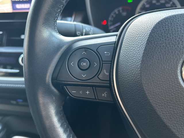 トヨタ カローラ ハイブリット S 大阪府 2020(令2)年 3万km スカーレットメタリック ワンオーナー/OP：シートヒーター/OP：9インチディスプレイオーディオ6スピーカー/　コネクティッドナビ対応/AM/FM/フルセグTV/Bluetooth/DVD/AppleCarPlay/Android Auto/OP：ステアリングヒーター/バックカメラ/Toyota Safety Sense/・プリクラッシュセーフティー/・レーントレーシングアシスト/・レーンデパーチャーアラート/・レーダークルーズコントロール/・オートマチックハイビーム/・インティジェントクリアランスソナー/ブラインドスポットモニター＋パーキングサポートブレーキ/クリアランスソナー＆バックソナー/電子パーキングブレーキ/ブレーキホールド/ステアリングヒーター/前後ドライブレコーダー　（TZ-205W）/ビルドインETC/スマートキー/純正16インチアルミホイール/保証書/取扱説明書