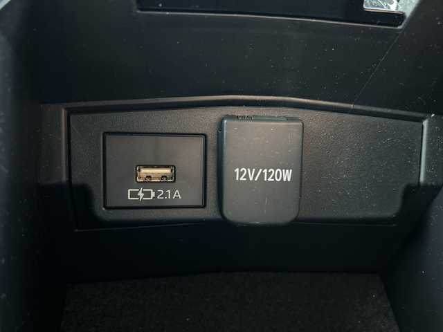 トヨタ カローラ ハイブリット S 大阪府 2020(令2)年 3万km スカーレットメタリック ワンオーナー/OP：シートヒーター/OP：9インチディスプレイオーディオ6スピーカー/　コネクティッドナビ対応/AM/FM/フルセグTV/Bluetooth/DVD/AppleCarPlay/Android Auto/OP：ステアリングヒーター/バックカメラ/Toyota Safety Sense/・プリクラッシュセーフティー/・レーントレーシングアシスト/・レーンデパーチャーアラート/・レーダークルーズコントロール/・オートマチックハイビーム/・インティジェントクリアランスソナー/ブラインドスポットモニター＋パーキングサポートブレーキ/クリアランスソナー＆バックソナー/電子パーキングブレーキ/ブレーキホールド/ステアリングヒーター/前後ドライブレコーダー　（TZ-205W）/ビルドインETC/スマートキー/純正16インチアルミホイール/保証書/取扱説明書