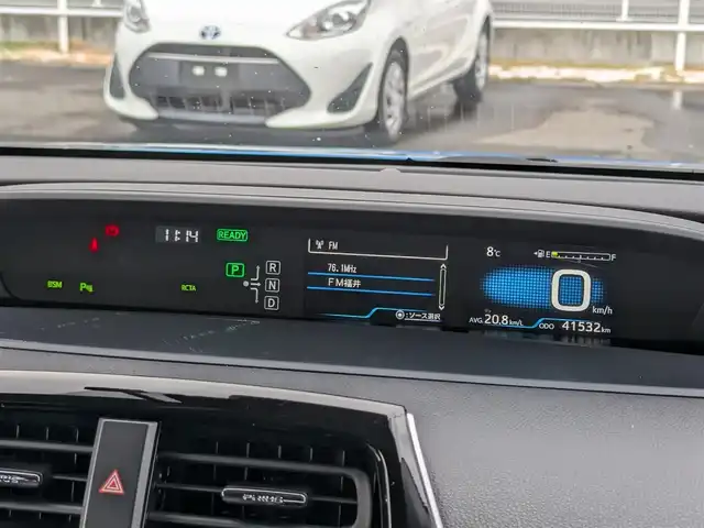 トヨタ プリウス A プレミアム 福井県 2019(平31)年 4.2万km ブルーM ４WD/純正15インチAW/HUD/ビルトインETC2.0/前方ドライブレコーダー/前後コーナーセンサ/レーダークルーズコントロール/運転席パワーシート/LEDヘッドライト/Fフォグ/純正9インチメモリナビ/フルセグテレビ/衝突被害軽減システム/レーンキープアシスト/横滑り防止装置/盗難防止装置/アイドリングストップ/ダブル＋サイドエアバッグ/カーテンエアバッグ