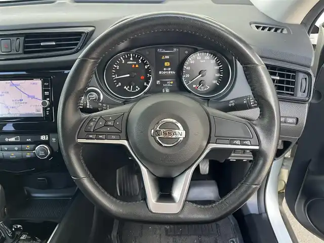 日産 エクストレイル 20X 高知県 2017(平29)年 5.5万km ブリリアントホワイトパール 純正ナビ/　Bluetooth/フルセグ/　CD/DVD/AM/FM/全方位カメラ/ETC/プッシュスタート/スマートキー/電動リアゲート/純正18インチアルミホイール/純正フロアマット/LEDヘッドライト/アイドリングストップ/オートライト/オートマチックハイビーム/横滑り防止装置/衝突被害軽減システム/盗難防止装置/保証書/取扱説明書/記録簿
