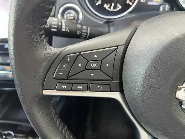 日産 エクストレイル 20X 高知県 2017(平29)年 5.5万km ブリリアントホワイトパール 純正ナビ/　Bluetooth/フルセグ/　CD/DVD/AM/FM/全方位カメラ/ETC/プッシュスタート/スマートキー/電動リアゲート/純正18インチアルミホイール/純正フロアマット/LEDヘッドライト/アイドリングストップ/オートライト/オートマチックハイビーム/横滑り防止装置/衝突被害軽減システム/盗難防止装置/保証書/取扱説明書/記録簿
