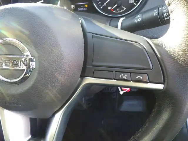 日産 エクストレイル 20X 千葉県 2017(平29)年 5.5万km ブリリアントホワイトパール 225/60R18/エマージェンシーブレーキ/パワーバックドア/純正SDナビ/地デジTV/【DVD/CD再生機能　Bluetooth接続】/アラウンドビューモニター/ETC/LEDヘッドライト/フォグライト/コーナーセンサー/純正18インチアルミホイル/インテリジェントキー